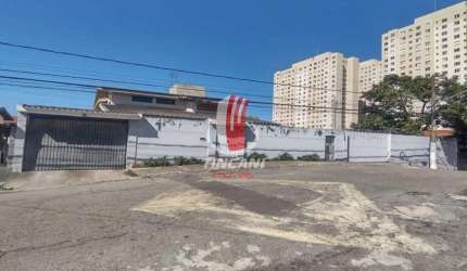 Seu Novo Lar ou Negócio no Coração de Itaquera!    Amplo Sobrado à Venda: 300m² de Área Construída em um Terreno de 700m²!