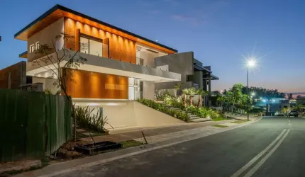 Casa de Condomínio para venda em Parque Villa Dos Pinheiros de 560.00m² com 5 Quartos, 5 Suites e 6 Garagens