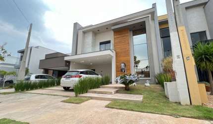 Sobrado para venda em Jardim Piemonte de 217.00m² com 3 Quartos, 3 Suites e 4 Garagens