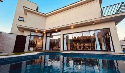 Casa de Condomínio para venda em Caldeira de 318.00m² com 3 Quartos, 3 Suites e 4 Garagens