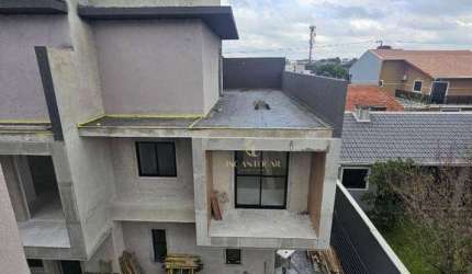 Sobrado Tríplex à Venda no Pinheirinho, 106m² de Área Interna + Terraço, Face Noroeste, 3 Dormitórios (1 Suíte com Closet), Vista Livre, R$ 650.000