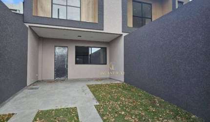 Sobrado Tríplex à Venda no Pinheirinho, 110m² de Área Interna, Frente para a Rua, 3 Dormitórios (1 Suíte com Closet)+Terraço por R$ 660.000,00