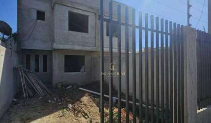 Sobrado Duplex de Frente para a Rua à venda no Sítio Cercado com 3 dormitórios, 2 vagas, 81m², por R$ 430.000,00.   Enquadra-se no programa MCMV