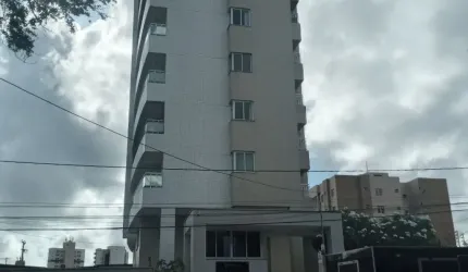 Vende excelente apartamento no bairro de Fátima v