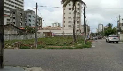 Vende excelente terreno  comercial de esquina  no Joaquim Távora