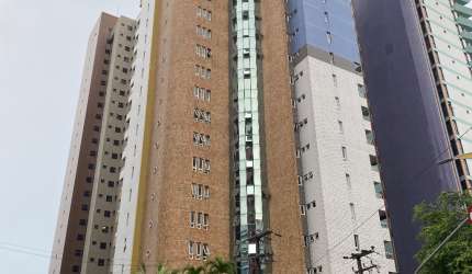 Vende excelente apartamento no Meirelles