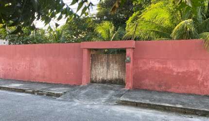 Vende excelente terreno com ótima localização