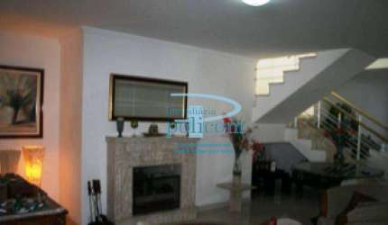 Belíssima casa de 4 suítes