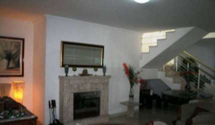 Belíssima casa de 4 suítes