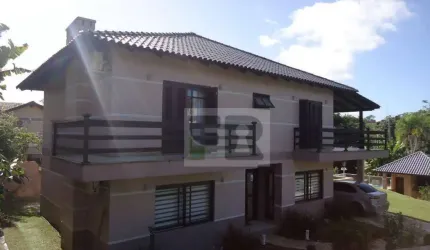 linda casa á venda em  condomínio fechado em Viamão RS.