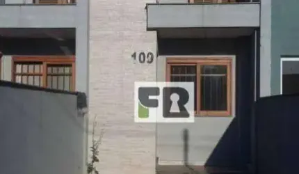 Casa 2 dormitórios, sendo os dois suítes, 2 vagas de garagem , 85m² privativos, Rubem Berta, Porto Alegre - RS