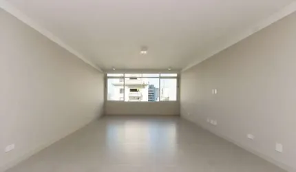 Apartamento tipo para venda com 4 quartos, sendo 1 suíte, 212m²