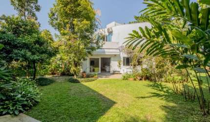 Casa tipo para venda com 4 quartos, sendo 2 suítes, 295m²