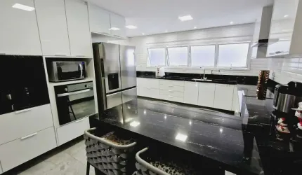 Apartamento tipo para venda com 3 quartos, sendo 3 suítes, 239m²