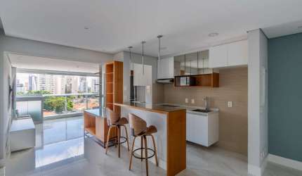 Apartamento tipo para venda com 2 quartos, sendo 1 suíte, 70m²