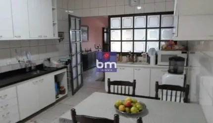 Sobrado à venda em Taboão da Serra, Jardim Bontempo, com 2 quartos, com 250 m²