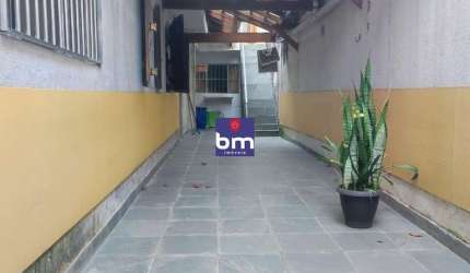 Casa à venda em São Paulo, Jardim Leni, com 5 quartos, com 90 m²