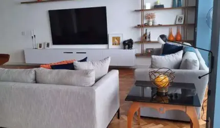 Apartamento reformado com 4 quartos à venda em Copacabana
