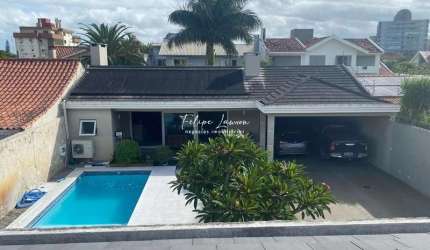Linda casa alto padrão na zona norte