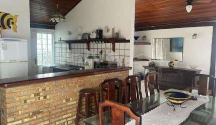 Casa Duplex dos Sonhos em Búzios - Segurança, Conforto e Lazer a 1 Quadra da Praia!