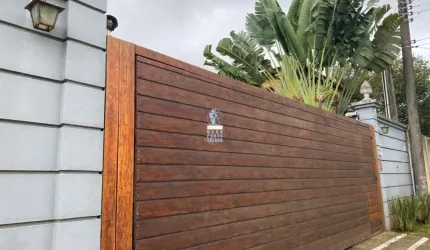 Casa com 3 quartos à venda na Praia do Lazaro, Ubatuba  por R$ 750.000
