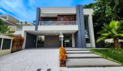 Casa em condomínio fechado com 5 quartos à venda na Riviera, Bertioga  por R$ 9.500.000