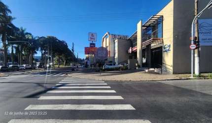 Sala para locação na Avenida dos Esportes em Valinhos, SP