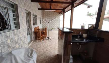 CASA Á VENDA NO SÃO MATINHO