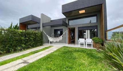 Casa em condomínio fechado com 2 quartos à venda na Norte, 851, Noiva Do Mar, Xangri-Lá por R$ 490.000