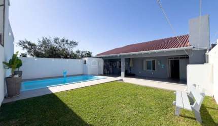 Casa em condomínio fechado com 3 quartos à venda na Johann Straus, 374, Arpoador, Xangri-Lá por R$ 950.000