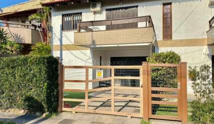 Casa com 4 quartos à venda na Rua Rio Carreiro, 1372, Centro, Xangri-Lá por R$ 689.990