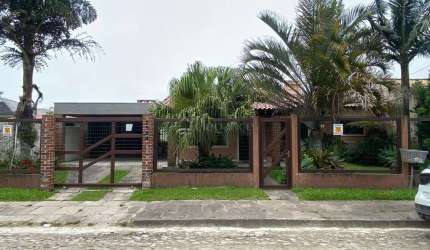 Casa com 3 quartos à venda na Rio Das Contas, 2524, Centro, Xangri-Lá por R$ 860.000
