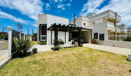 Casa em condomínio fechado com 3 quartos à venda na Avenida Rubi, 511, Rainha do Mar, Xangri-Lá por R$ 900.000