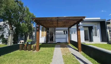 Casa com 2 quartos à venda na Avenida Interbalneários, 1052, Rainha do Mar, Xangri-Lá por R$ 480.000