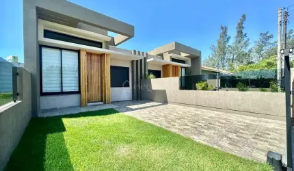 Casa em condomínio fechado com 3 quartos à venda na Avenida Interbalneários, 2856, Noiva Do Mar, Xangri-Lá por R$ 550.000