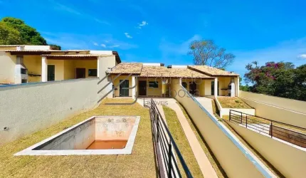 Casa com Piscina em Mairiporã/SP