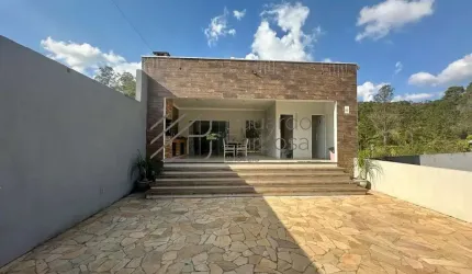 Casa à Venda em Jarinu/SP