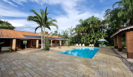 SITIO NA REGIÃO DE ATIBAIA | COM LAGO |  MOBILIADO