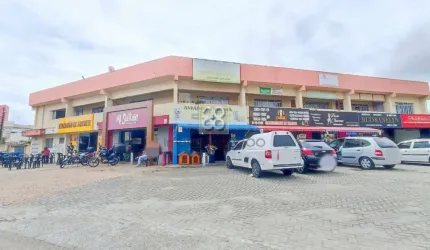 Conjunto Comercial - R Vinte e Quatro de Maio, 574 - Centro - Pinhais - PR