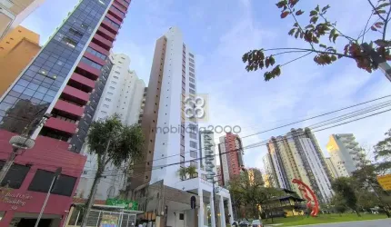 Conjunto Comercial - Av Republica Argentina, 50 - Agua Verde - Curitiba - PR