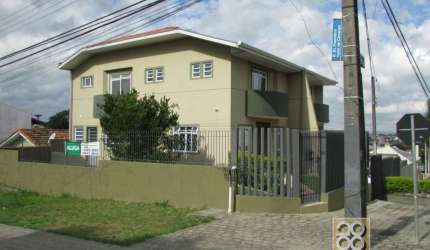 Sobrado - R Ebraim Sebastiao de Castro, 184 - Santa Cândida - Curitiba PR