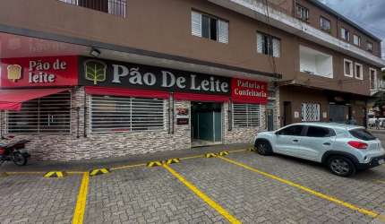 Elegante loja de rua para venda, 1,636m²