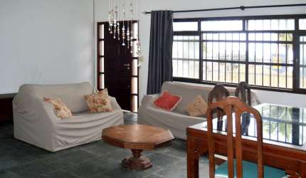 Funcional casa tipo para venda com 3 quartos, sendo 1 suíte, 131m²