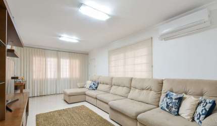 Aconchegante sobrado para venda com 4 quartos, sendo 1 suíte, 201m²