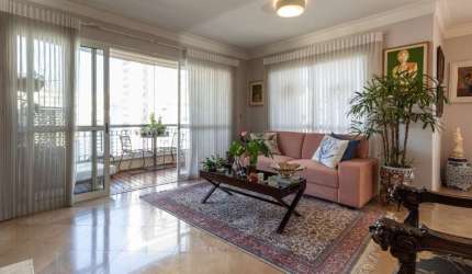 Versátil apartamento tipo para venda com 2 quartos, sendo 2 suítes, 165m²