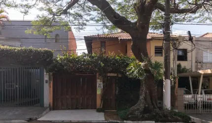 Funcional sobrado para venda com 3 quartos, sendo 1 suíte, 195m²