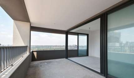 Agradável apartamento tipo para venda com 3 quartos, sendo 3 suítes, 190m²