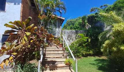 Vendo Casa com 5 suítes em Patamares