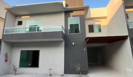 Vendo Casa 4 suítes - Buraquinho
