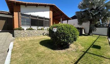 Casa à venda na Praia das Virtudes Centro de Guarapari-ES: 5 quartos, 3 suítes, 2 salas, 4 banheiros, 4 vagas, 320m²!